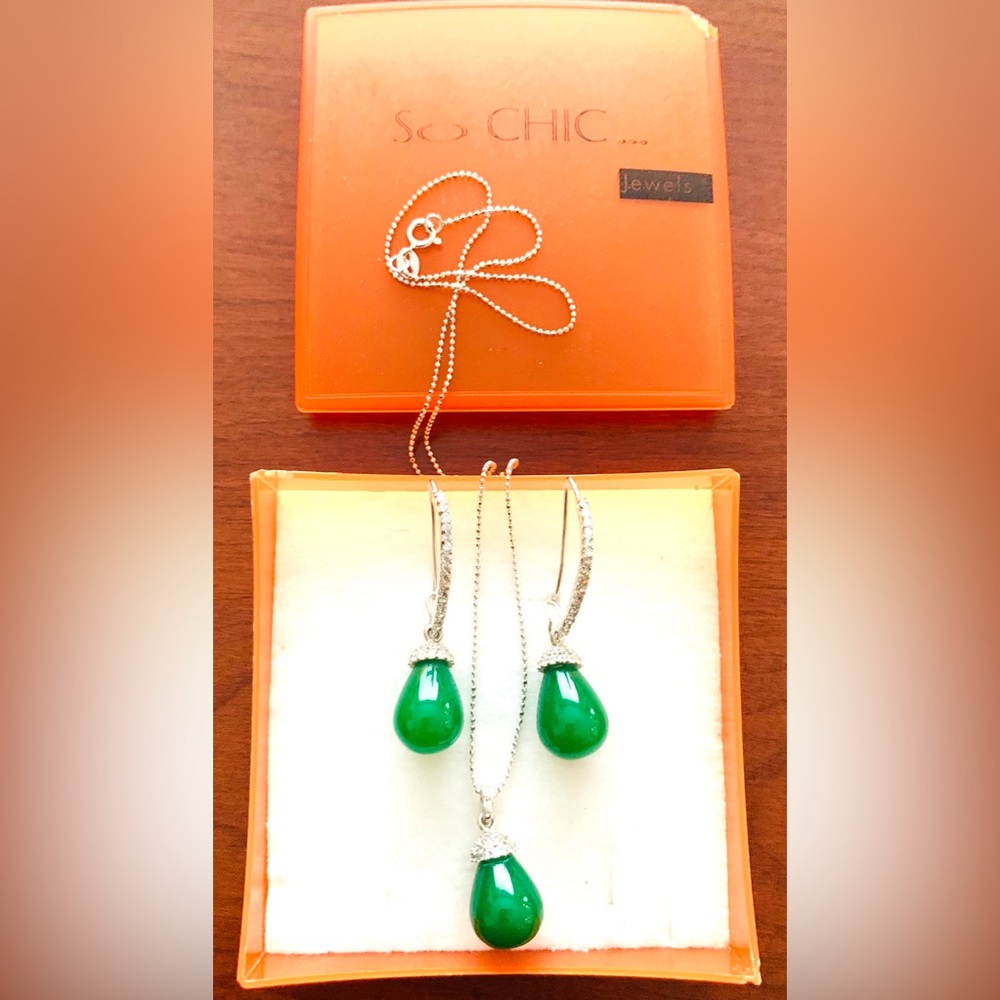 3 Pc Sterling silver jewelry emerald green gem stone earrings & pendant necklace